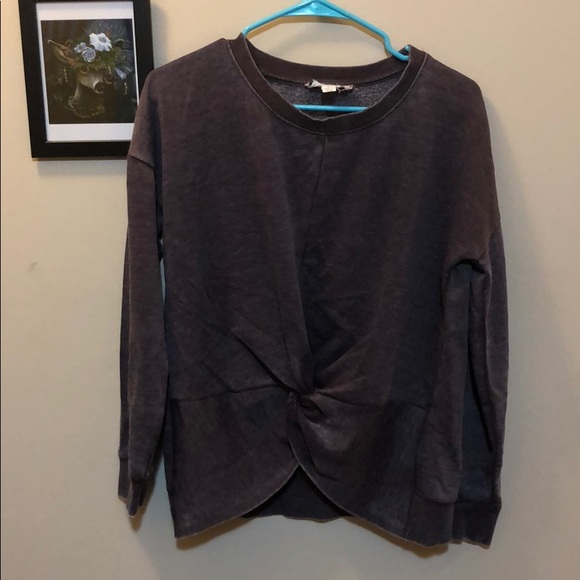 Sweaters - Crop sweatshirt